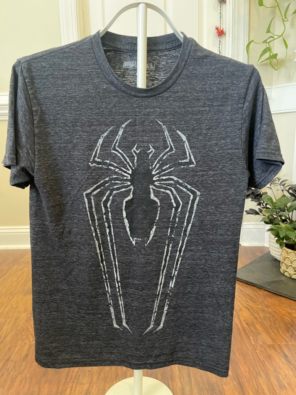 Marvel Spider-Man Large White Spider Logo Graphic T-Shirt - Size Medium